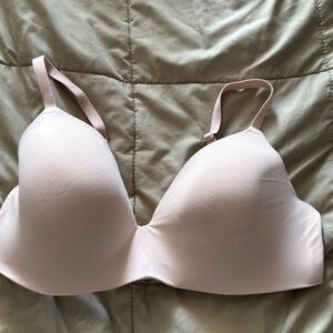 PINK Victoria's Secret Blush Bra